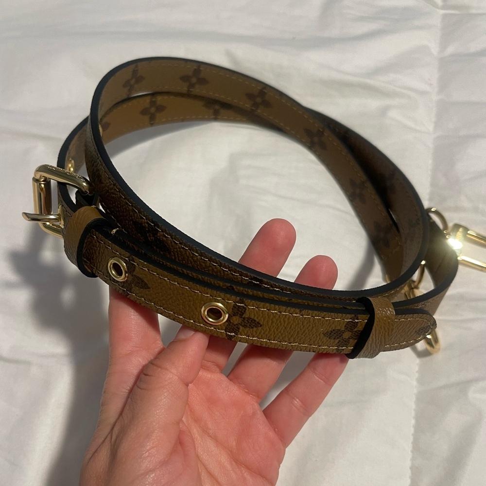 Authentic Louis Vuitton, Reverse Pochette Métis strap